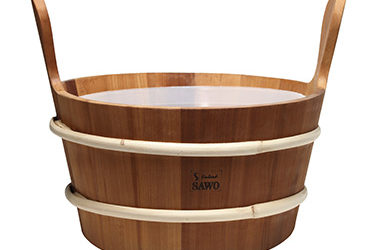 Cedar Bucket with Plastic Liner